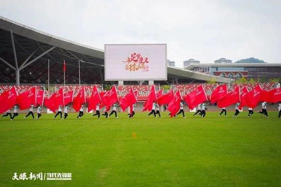 预告中二人的情感纠葛伴随着起伏的乐声扣人心弦，充满深意的结尾则给观众留下了无限回味，沉浸在感动氛围之中